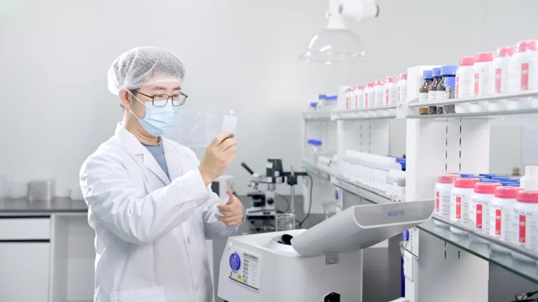 AXDW Serum and ampoule manufacturing